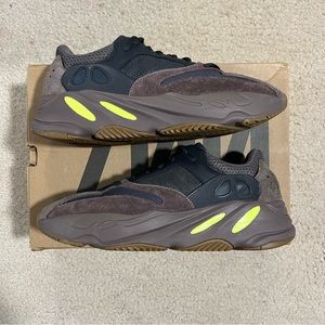 Yeezy Boost 700 “Mauve”